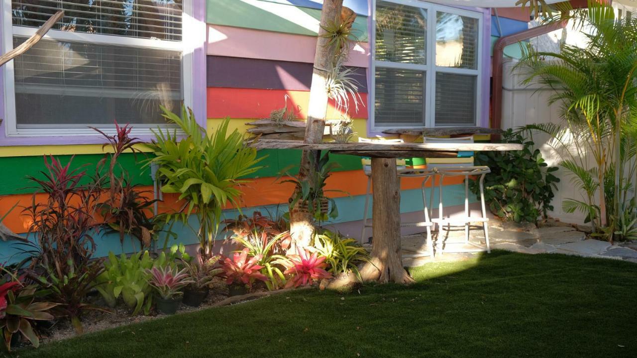 Beachpoint Cottages Siesta Key Exterior photo
